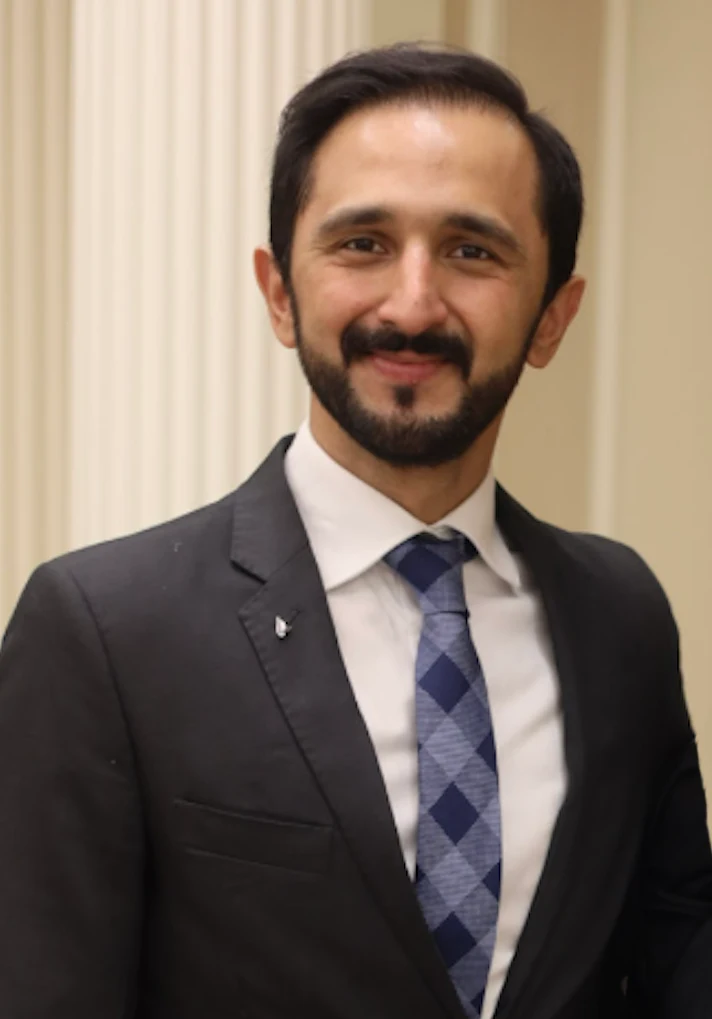 Headshot of Dr. Saad Usmani, MSD