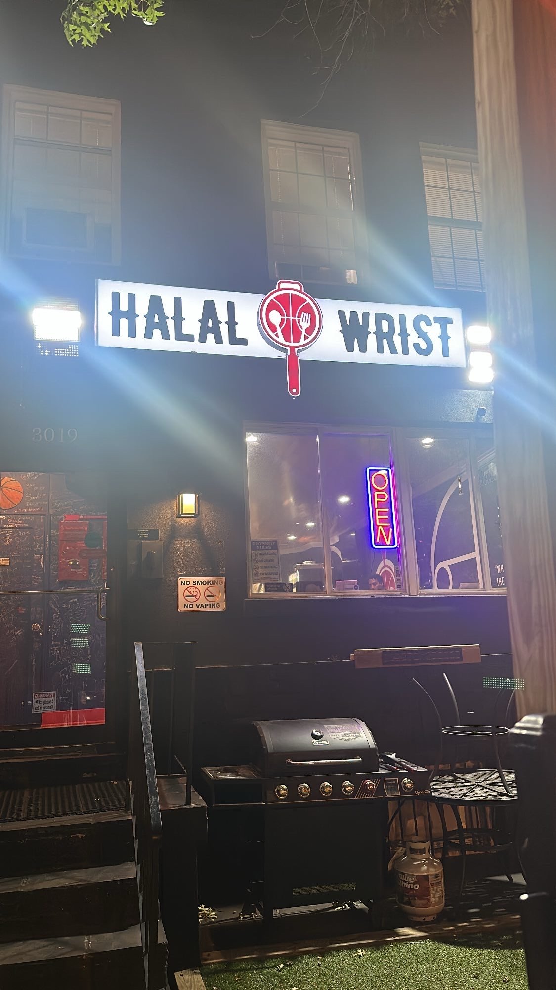 Halal wrist restaurant