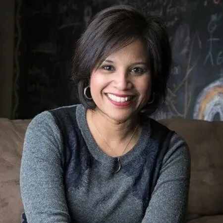 Headshot of Sara Tariq, MD