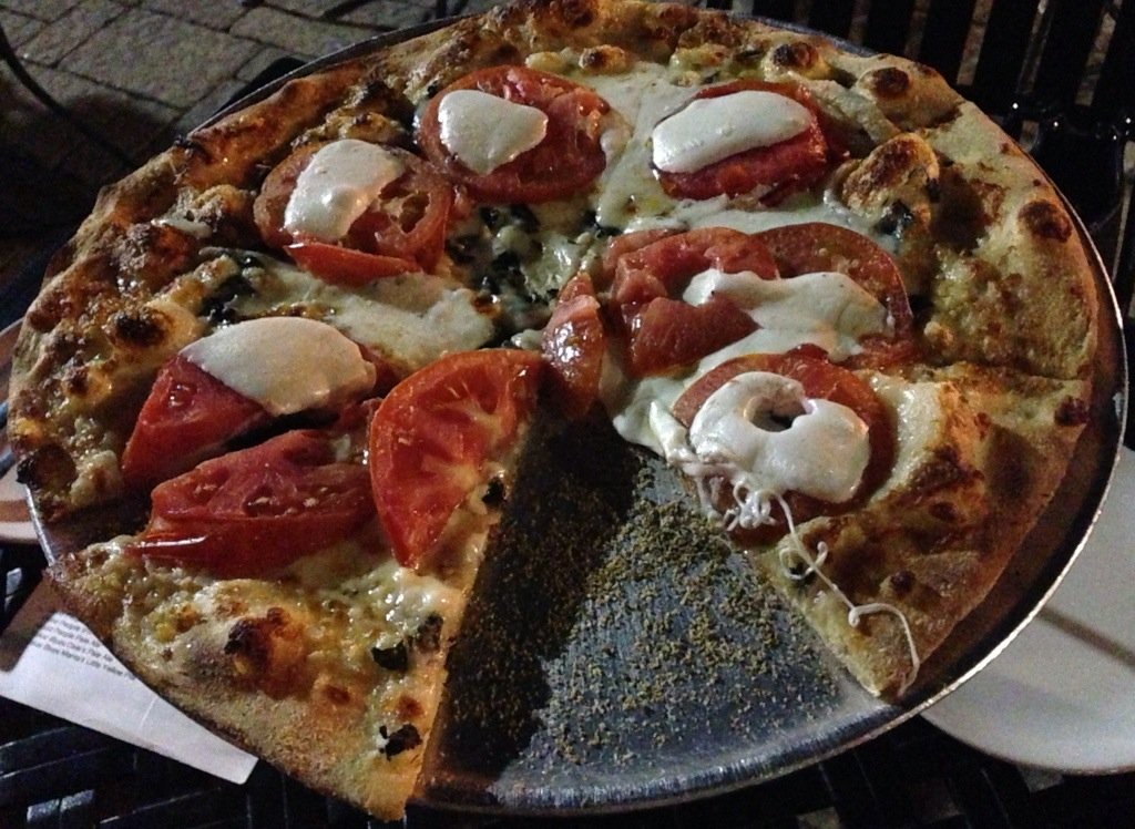 Pizza Quarter — Websearch photo