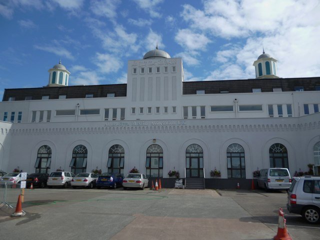 Baitul Futuh Mosque — Wikimedia photo