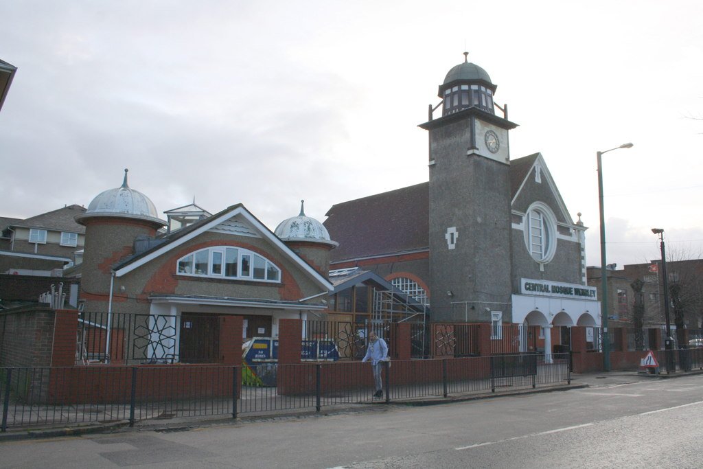 Central Mosque Wembley — Wikimedia photo