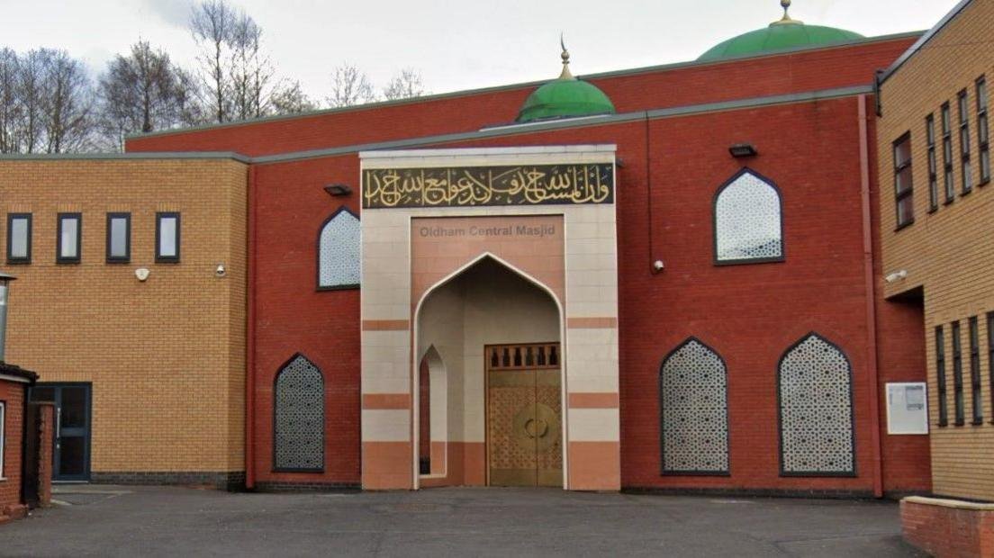 Shahparan Chadderton Central Mosque — Websearch photo