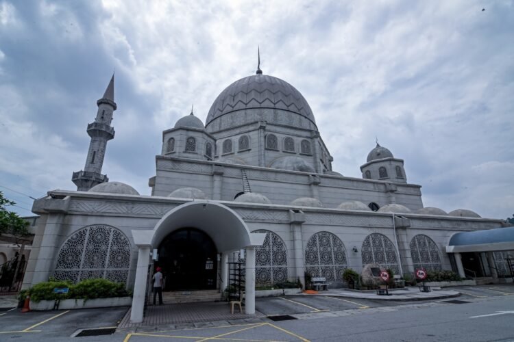 Masjid Al Mukaromah — Websearch photo