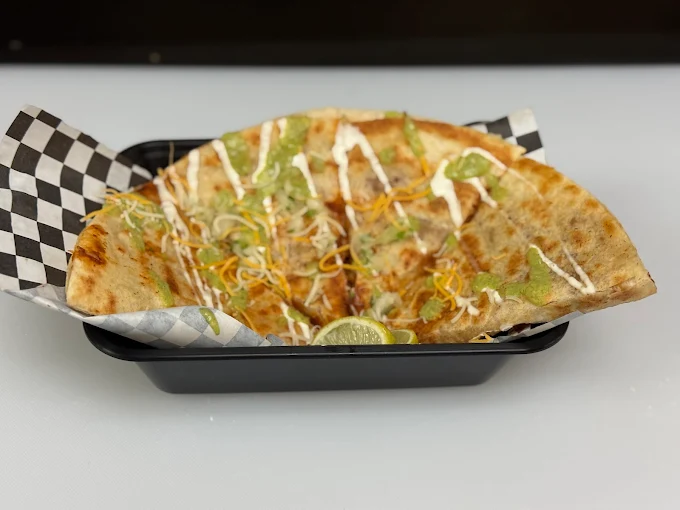 La Familia Tacos - Halal Mexican Grill