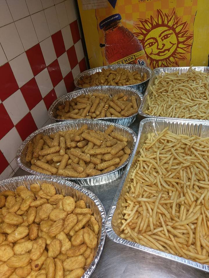 Medina Fried Chicken & Pizza — Zabihah photo